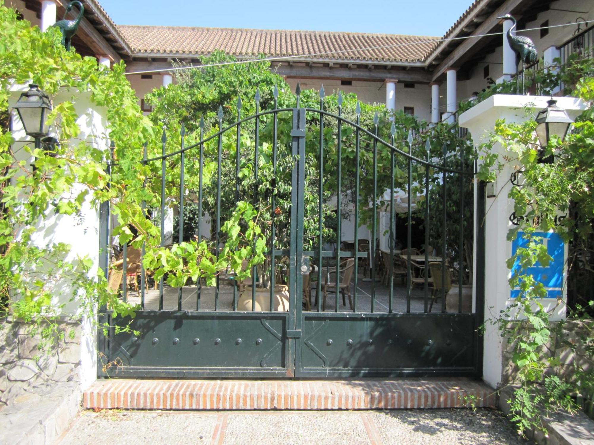 Hotel Cortijo Las Grullas Benalup-Casas Viejas Exterior foto